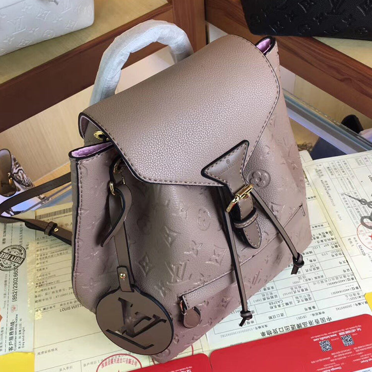 2E6B  Fashion leather backpacks