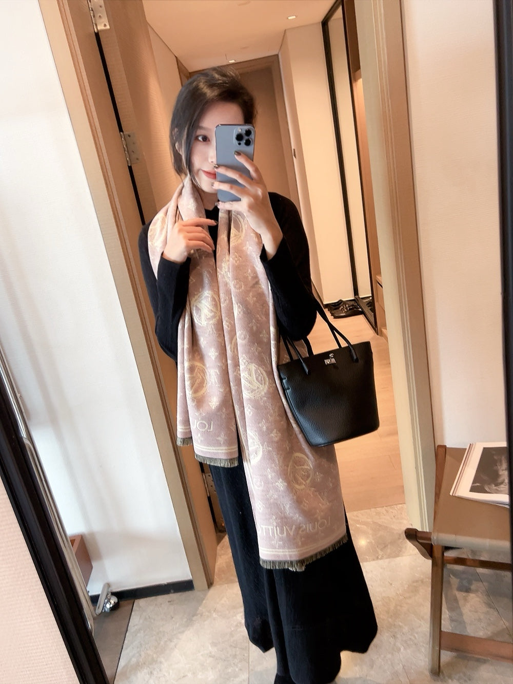 14E324W　Fashion scarves