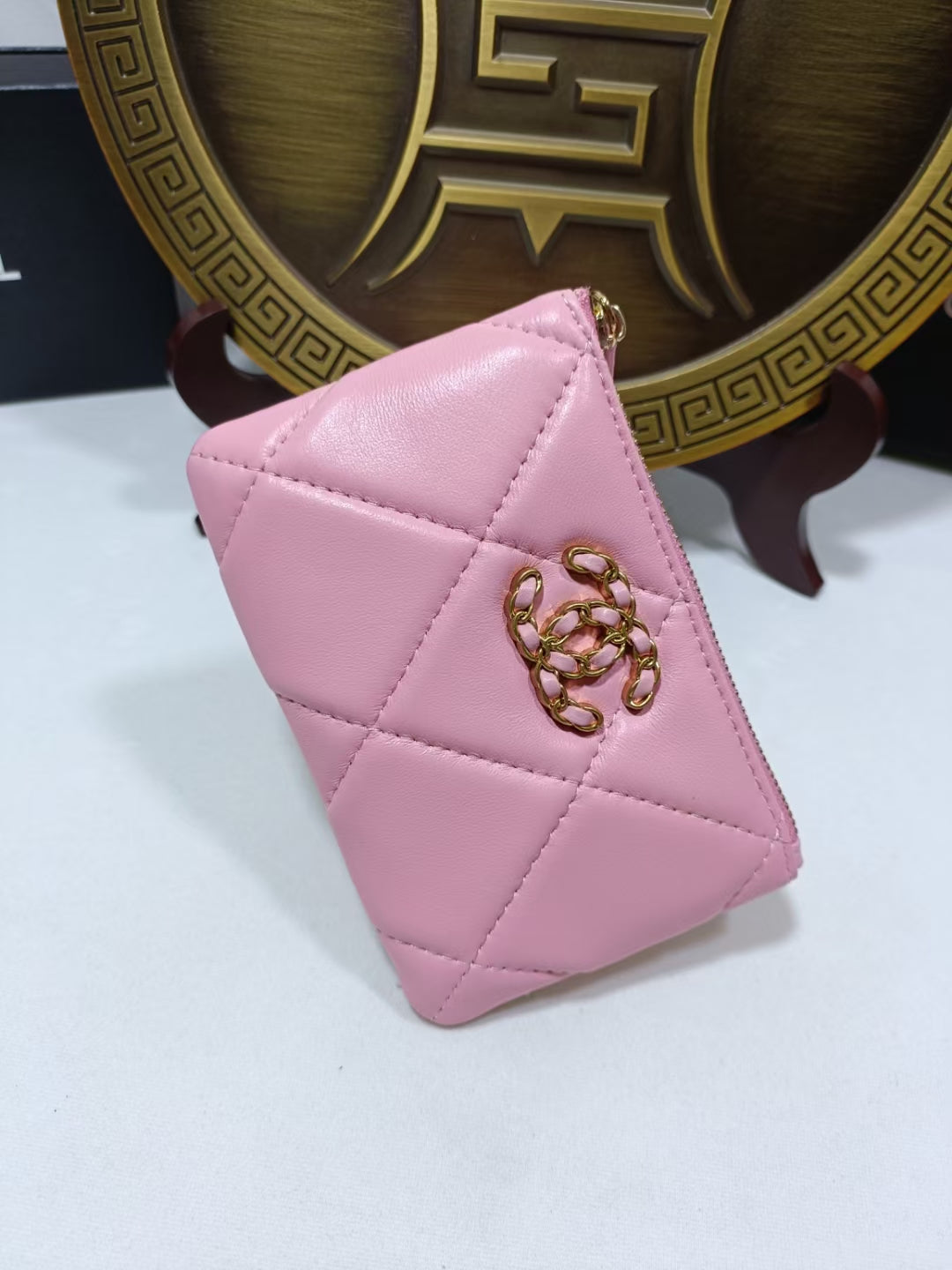 1XC104B  Fashionable leather wallets