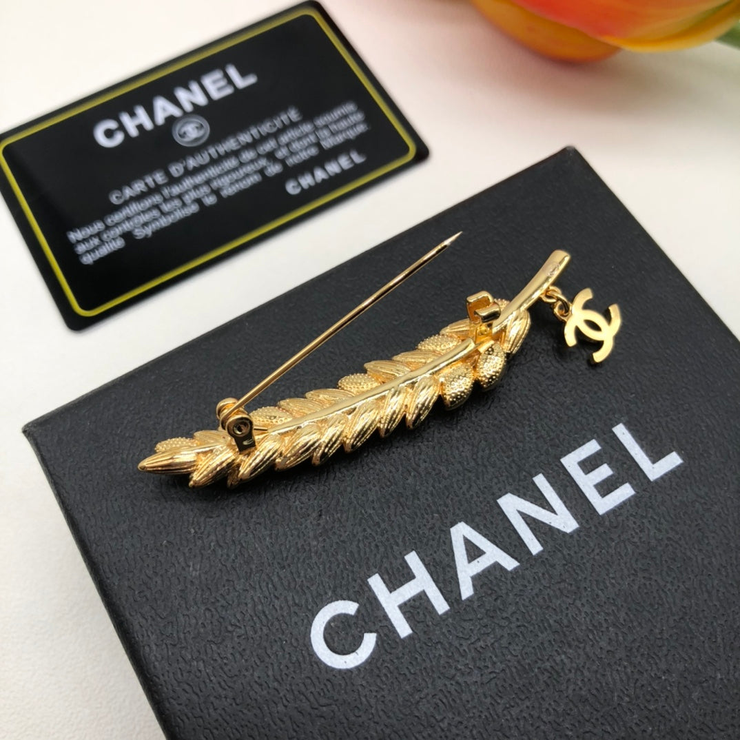 14C875X  Fashion Brooch