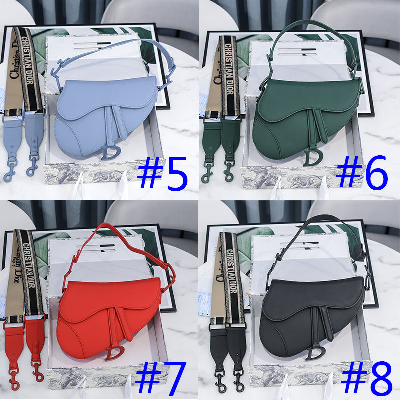 5D10B  Fashionable leather bag 