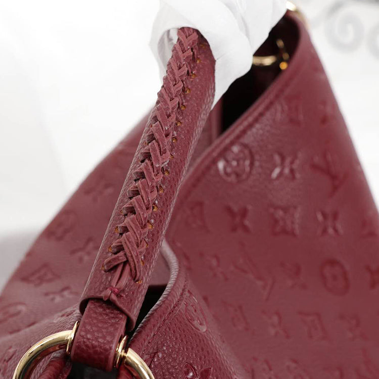 2E23B  Fashionable leather bag 