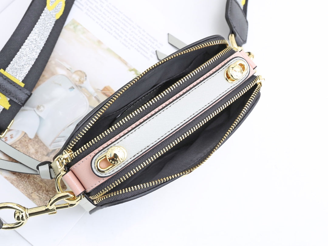 1XA31B  Fashionable leather bag 