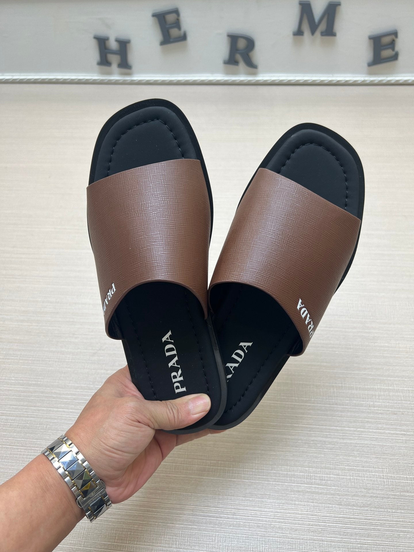 54PD76Z    fashion  slippers