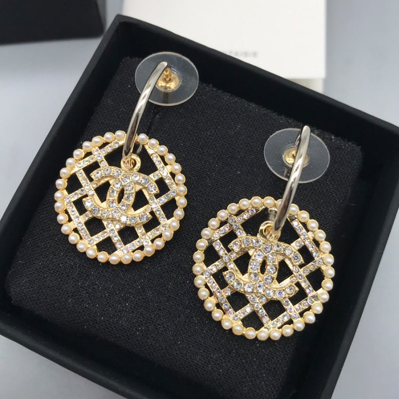 14C19E  Fashionable and high quality earrings