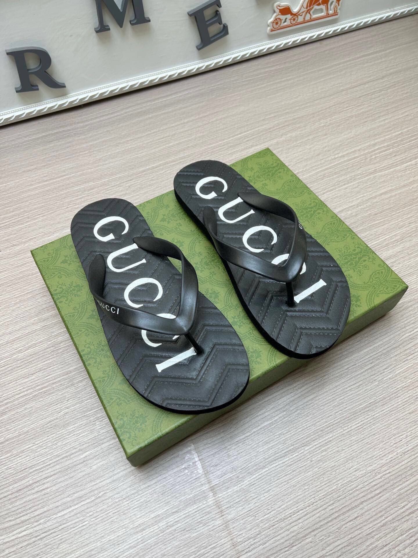 54B39Z   fashion  slippers