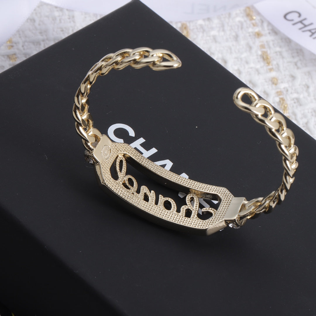 1YC17K  Fashion high -quality Bracelets