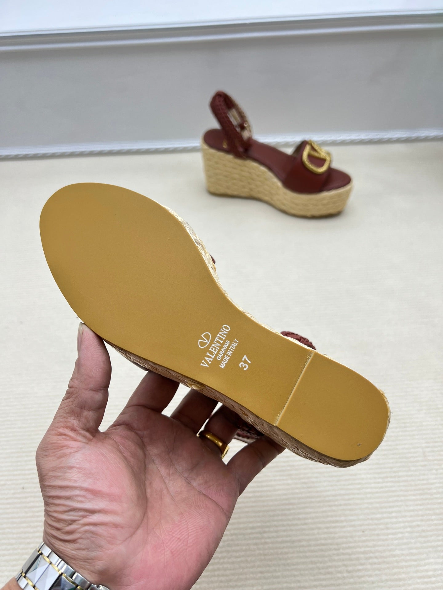 1: 1 High quality leather sandals 5YVL101Z