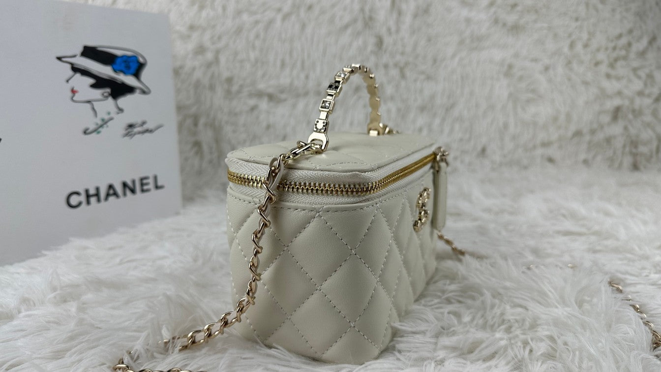 1XC377B  Fashionable leather bag 