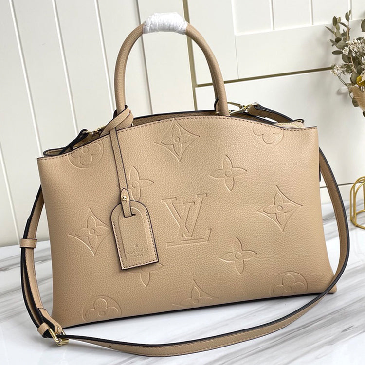 1E059B  Fashionable leather bag 