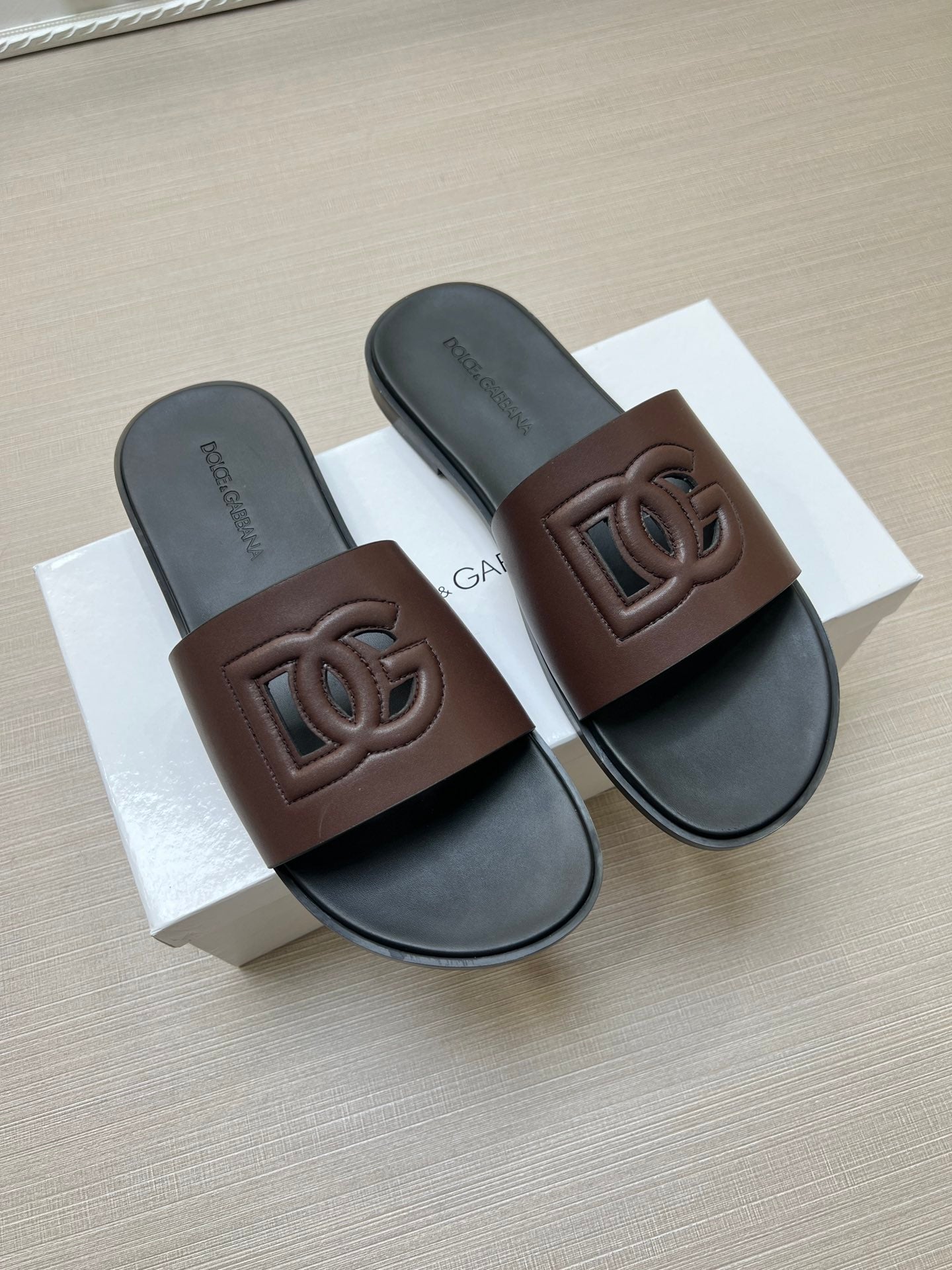 54A63Z   fashion   slippers