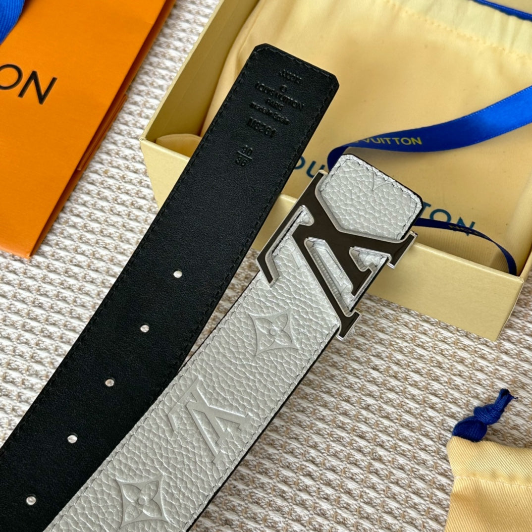 14E72P   (High quality leather belt With full package)