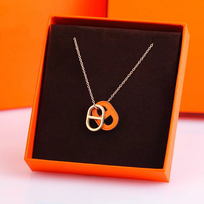 P4H9X Fashionable and high quality Necklaces