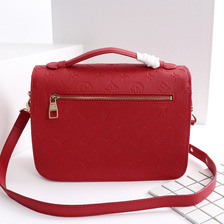 AE92B  Fashionable leather bag 