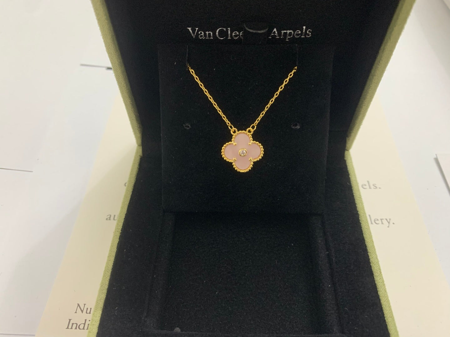 5XVA185X (High quality 1 flower necklace)