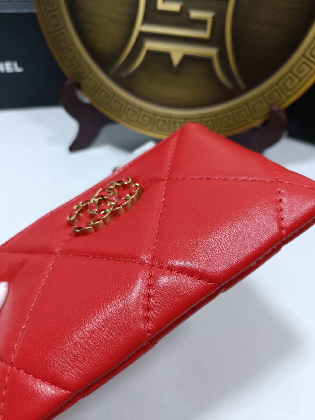 1XC104B  Fashionable leather wallets