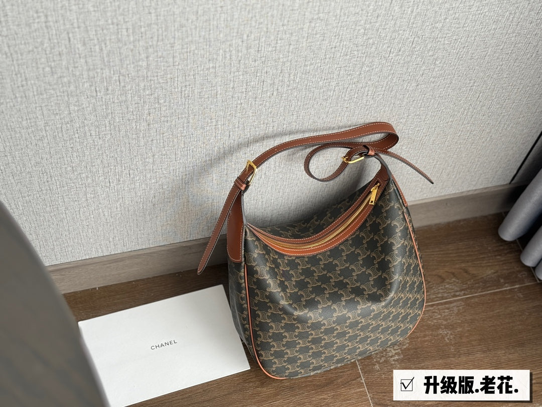 6XCL245B (  Fashionable leather bag )