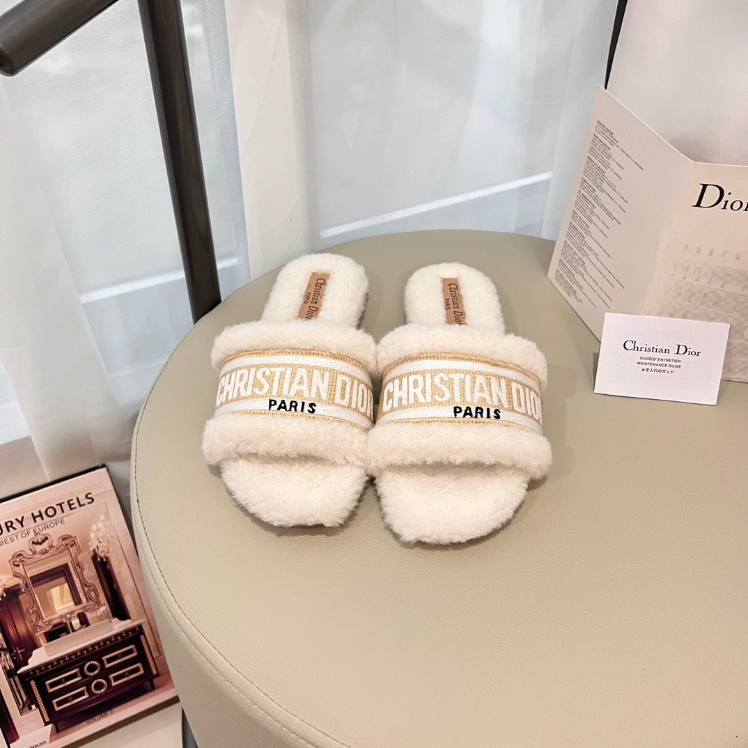 1JD4Z  Fashion Slippers