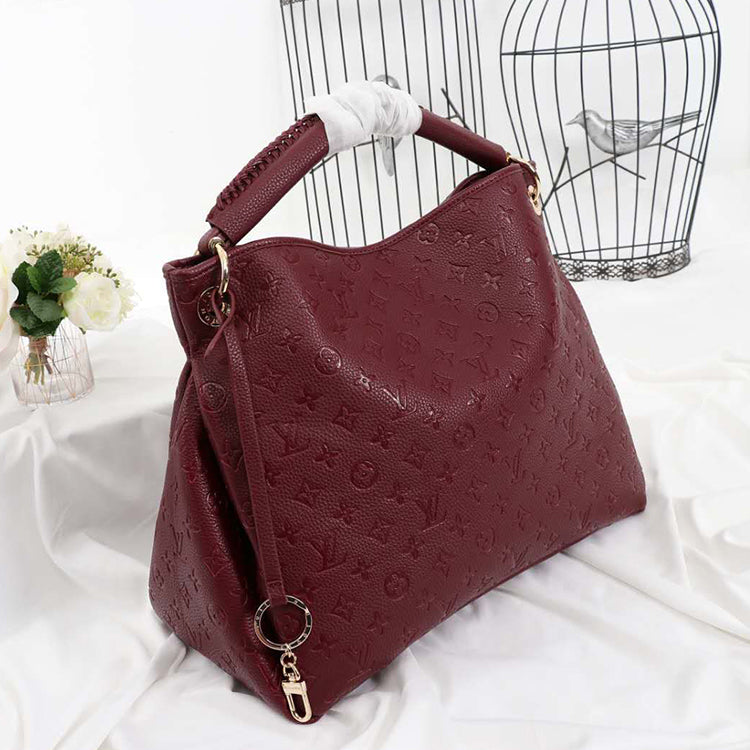 2E23B  Fashionable leather bag 