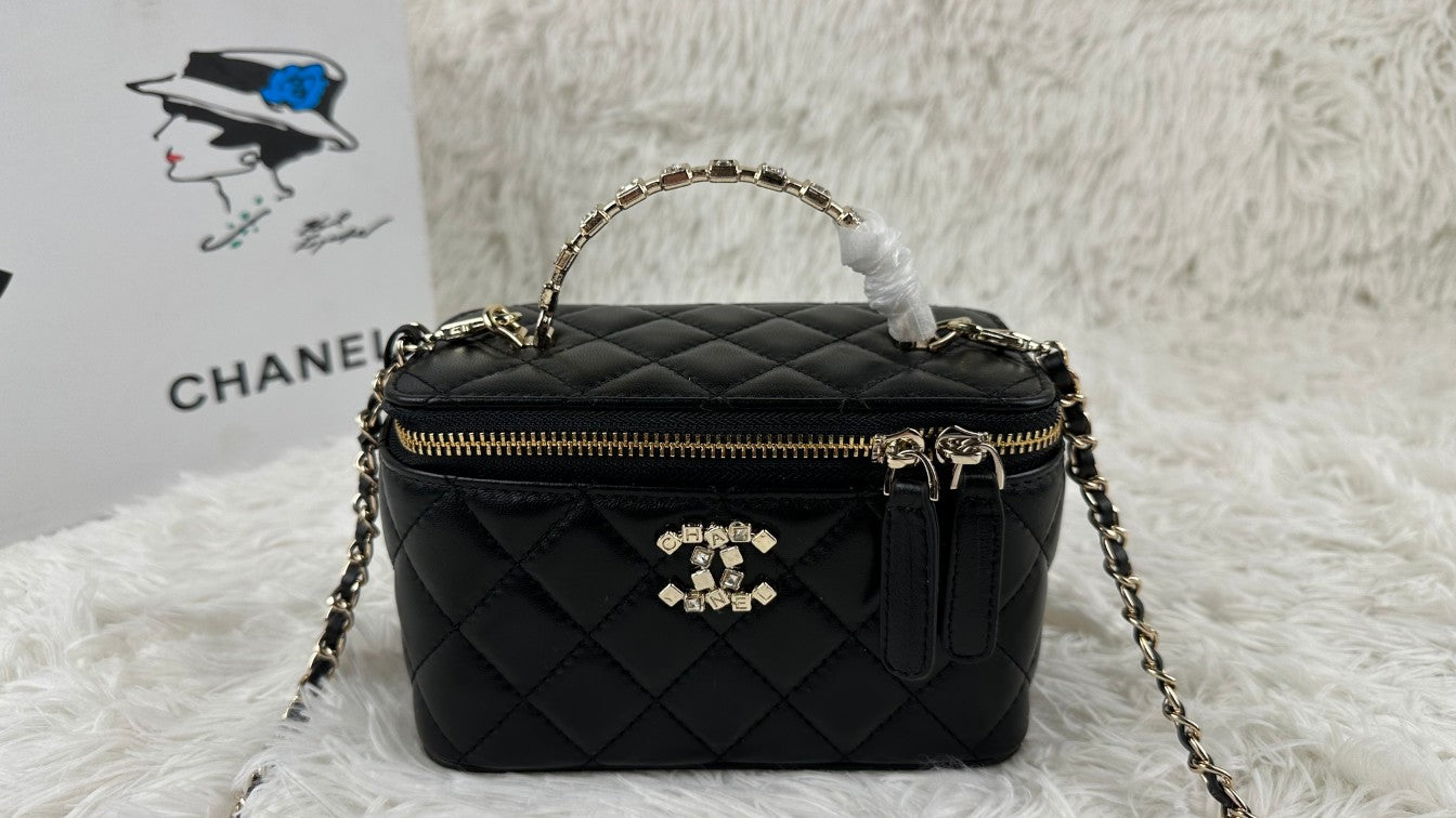 1XC377B  Fashionable leather bag 