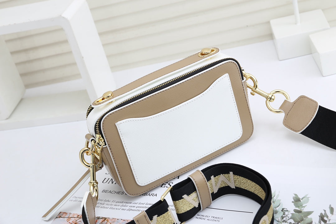 1XA31B  Fashionable leather bag 