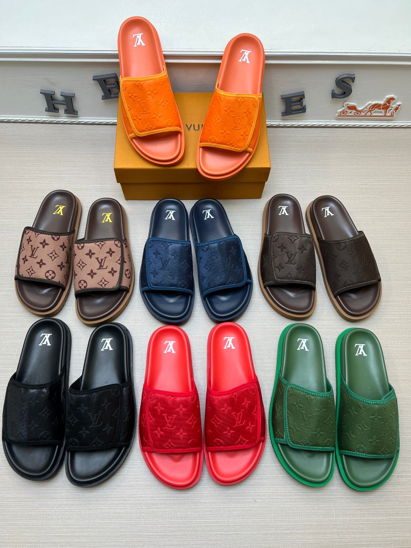 54E14Z    fashion slippers