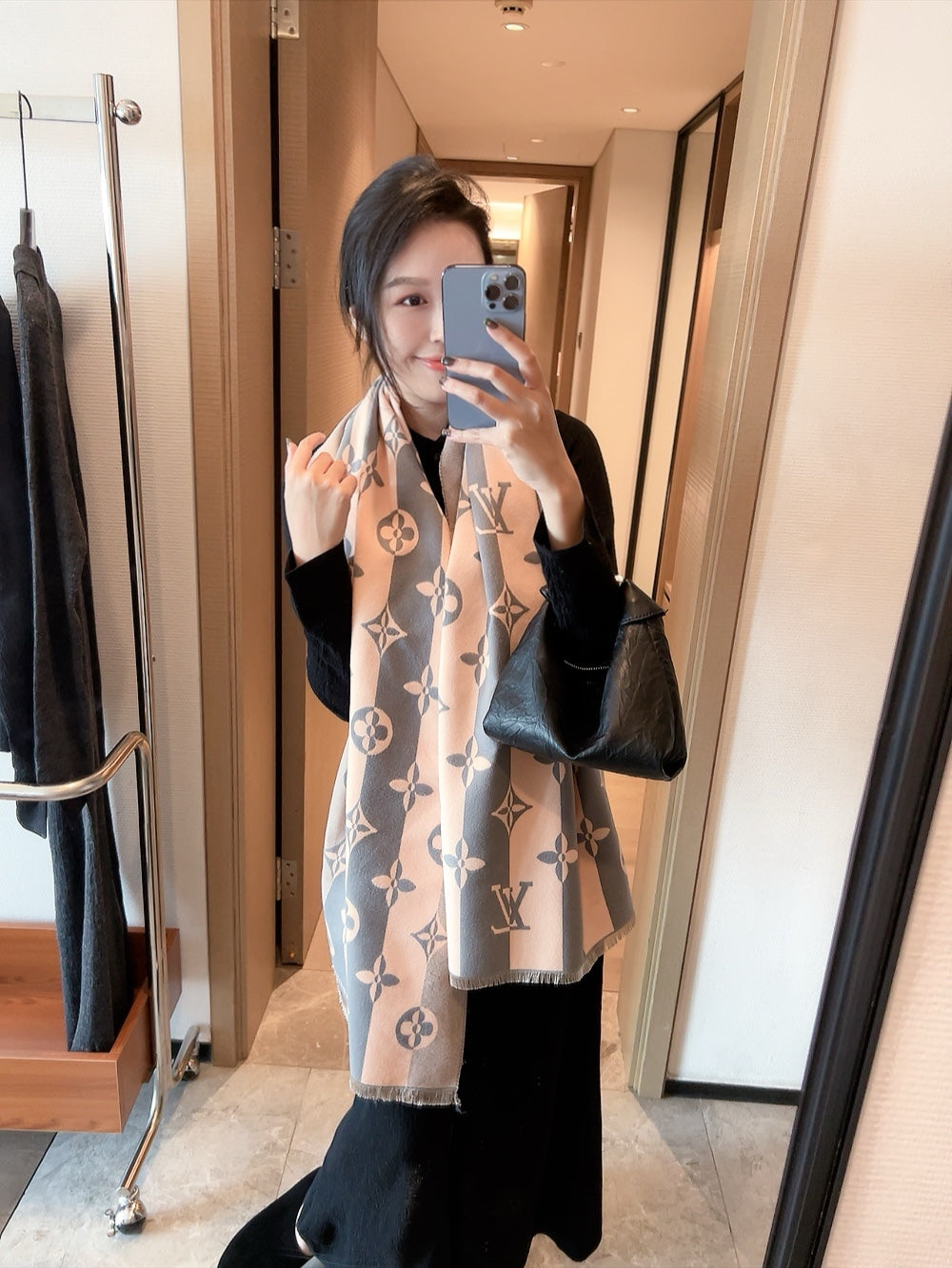 14E302W　Fashion scarves