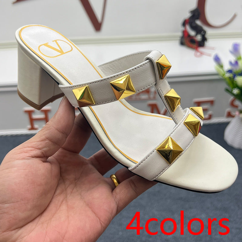 1: 1 High quality leather sandals 5YVL65Z