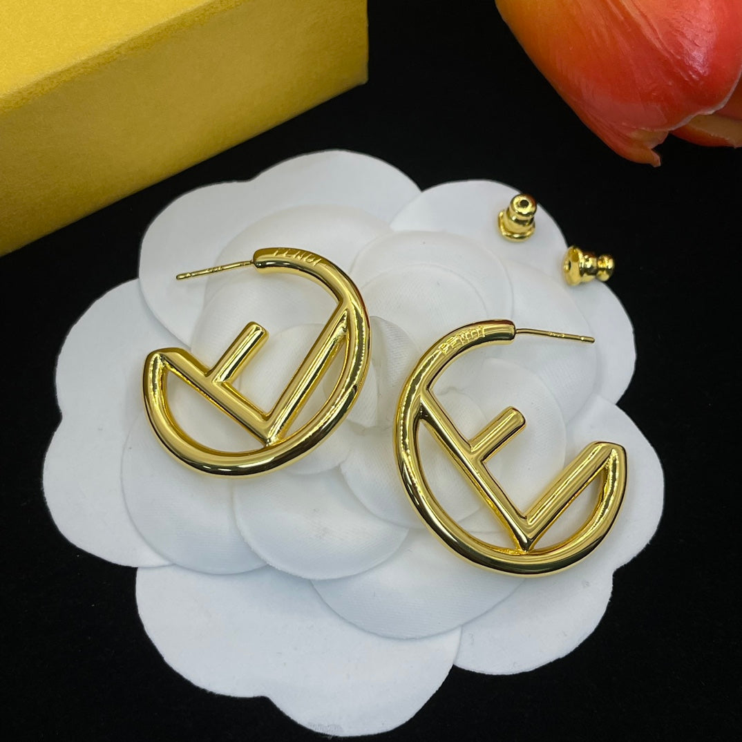 14F647E   Fashion Earrings