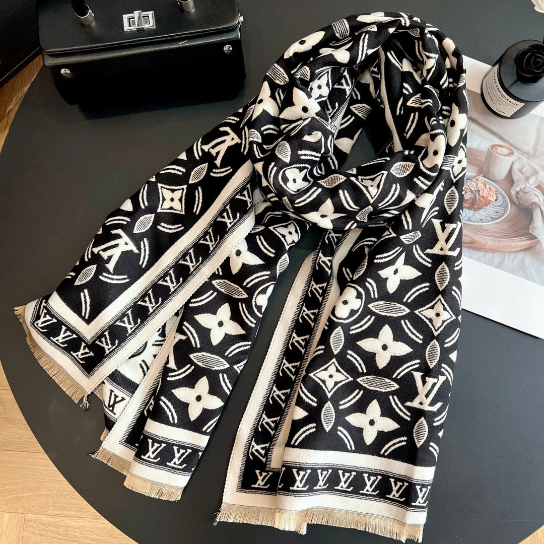 14E247W　 Fashion scarves