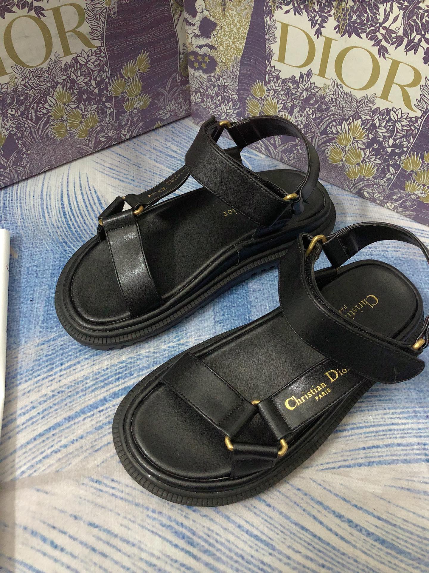 14D8Z   fashion sandals