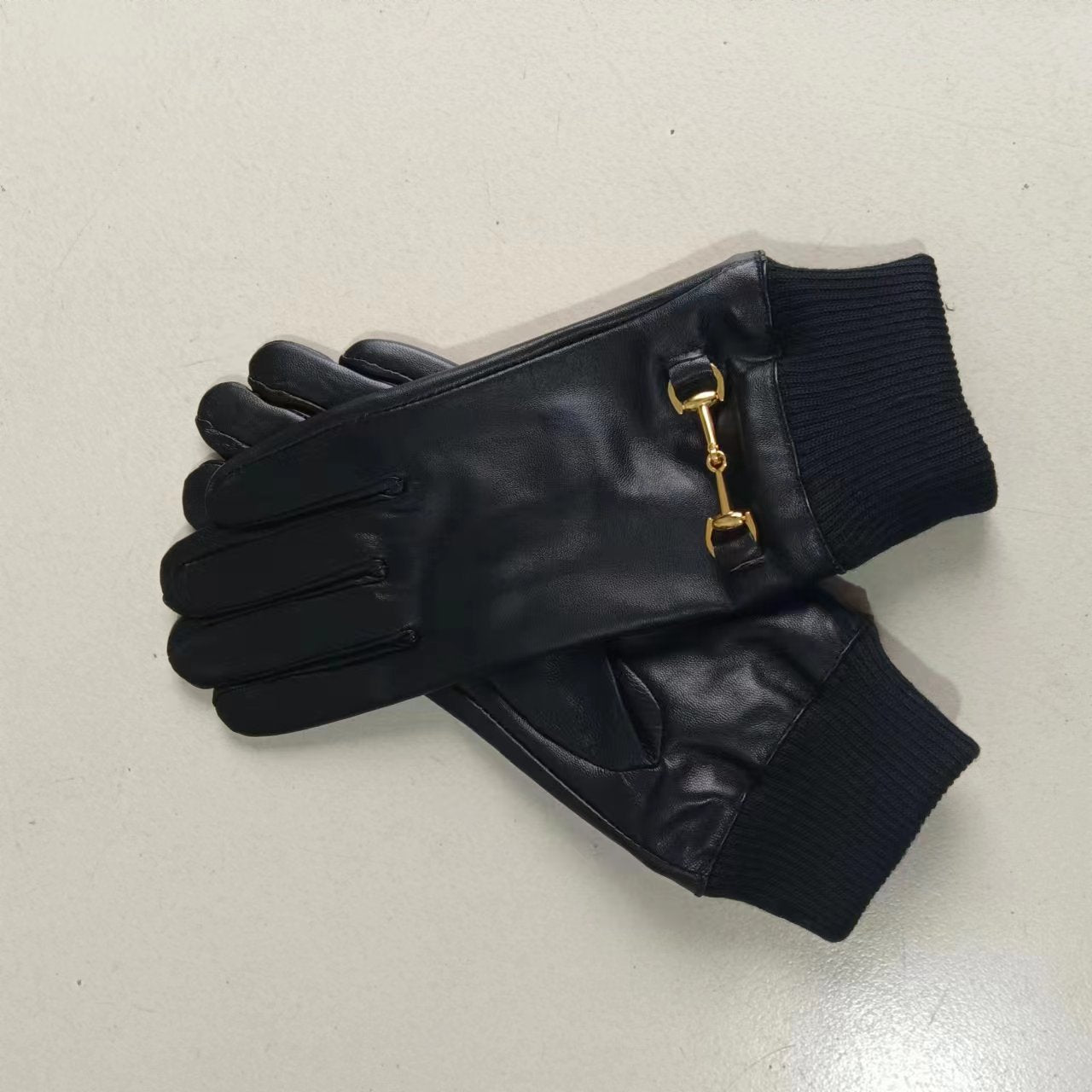 24A87S   Fashion gloves