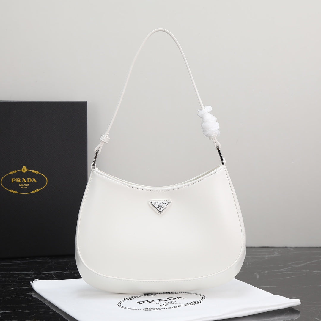 2XPD129B  Fashionable leather bag 