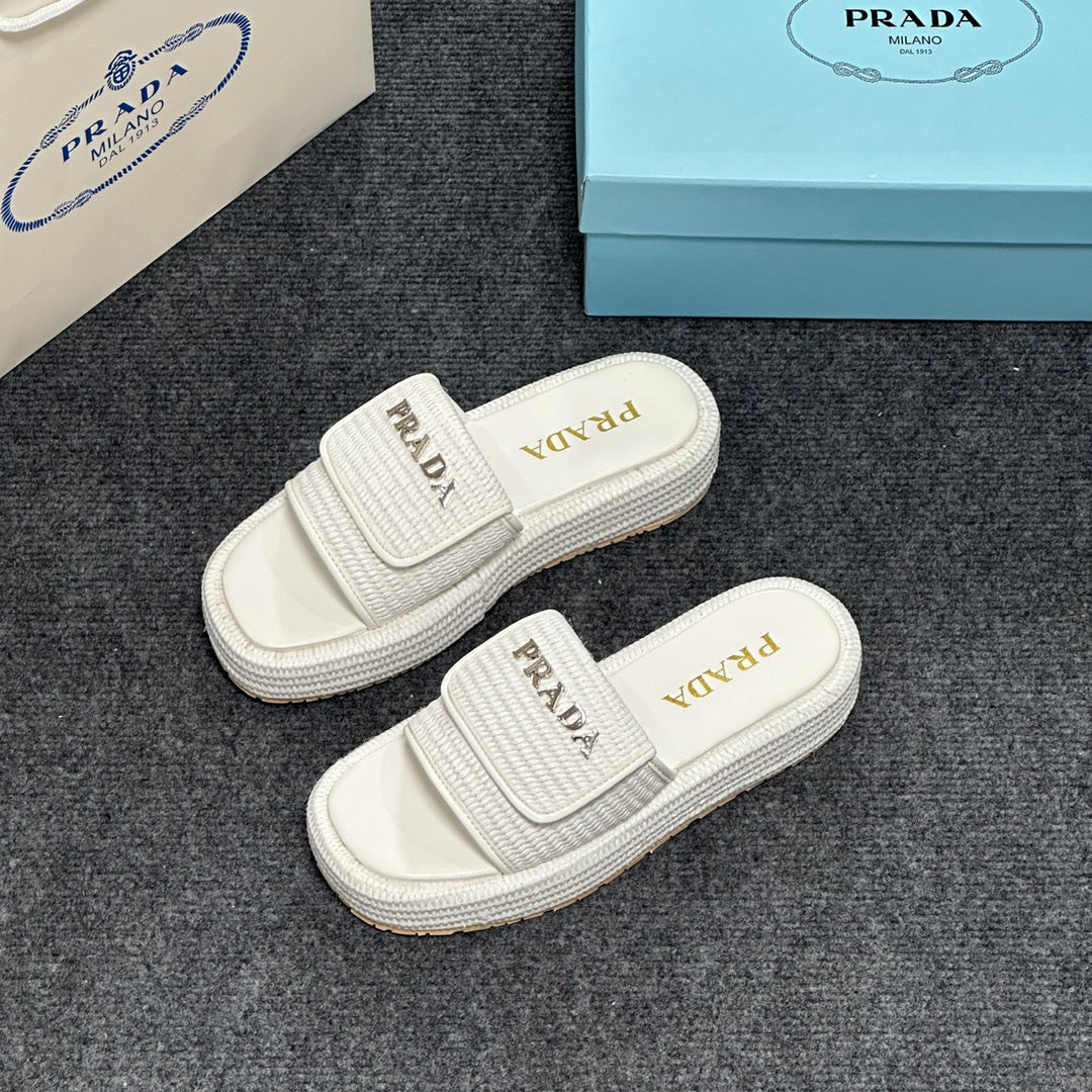 14PD24Z   fashion slippers