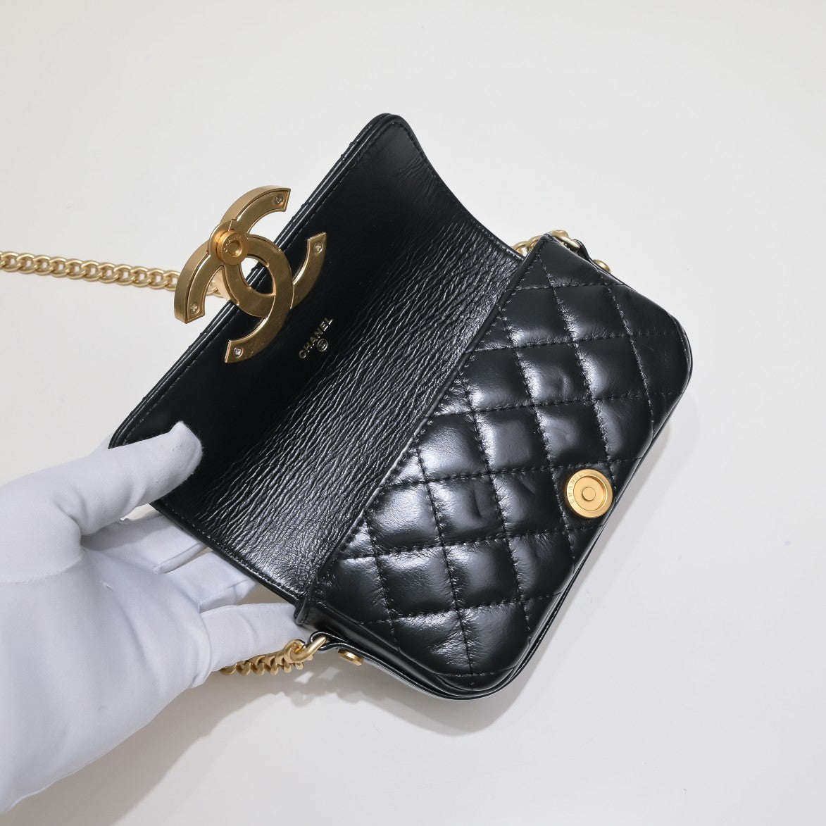 1XC110B  Fashionable leather bag 