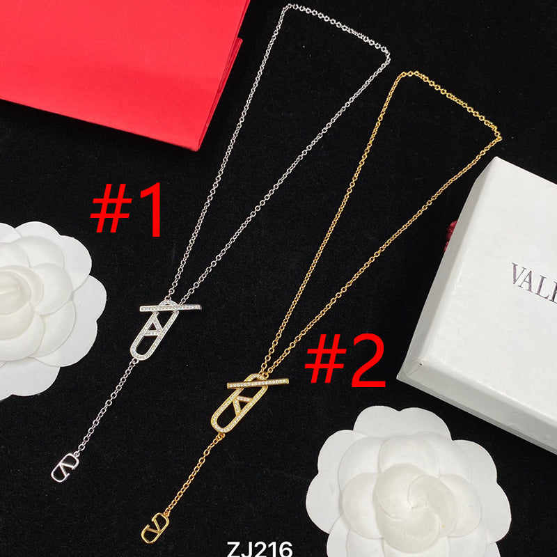 1YVL76X  Fashion high -quality Necklaces