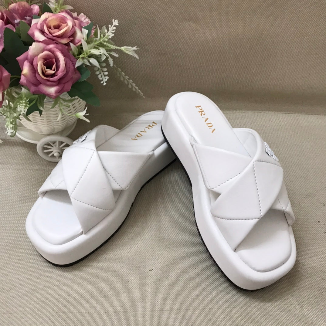 14PD25Z   fashion slippers