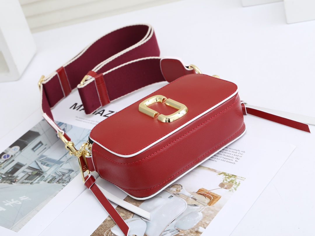 1XA31B  Fashionable leather bag 