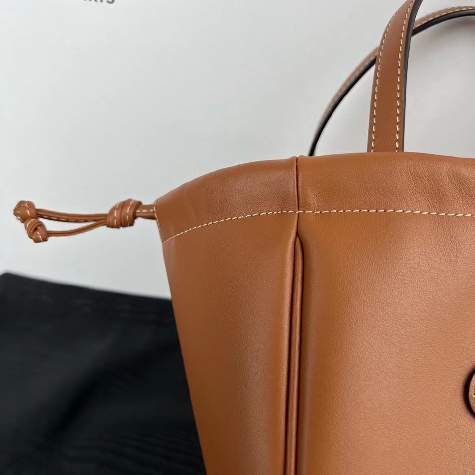 1XCL281B  Fashionable leather bag 