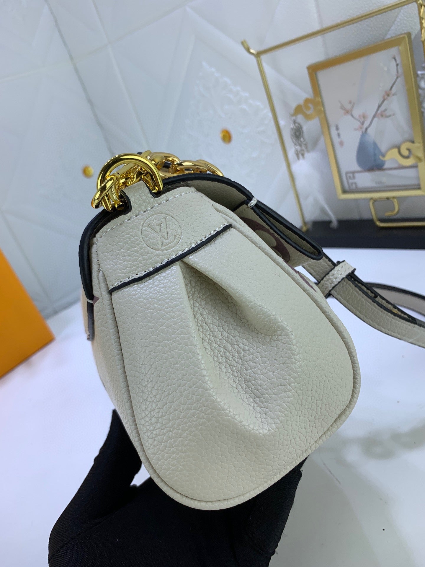 2XR363B  Fashionable leather bag 