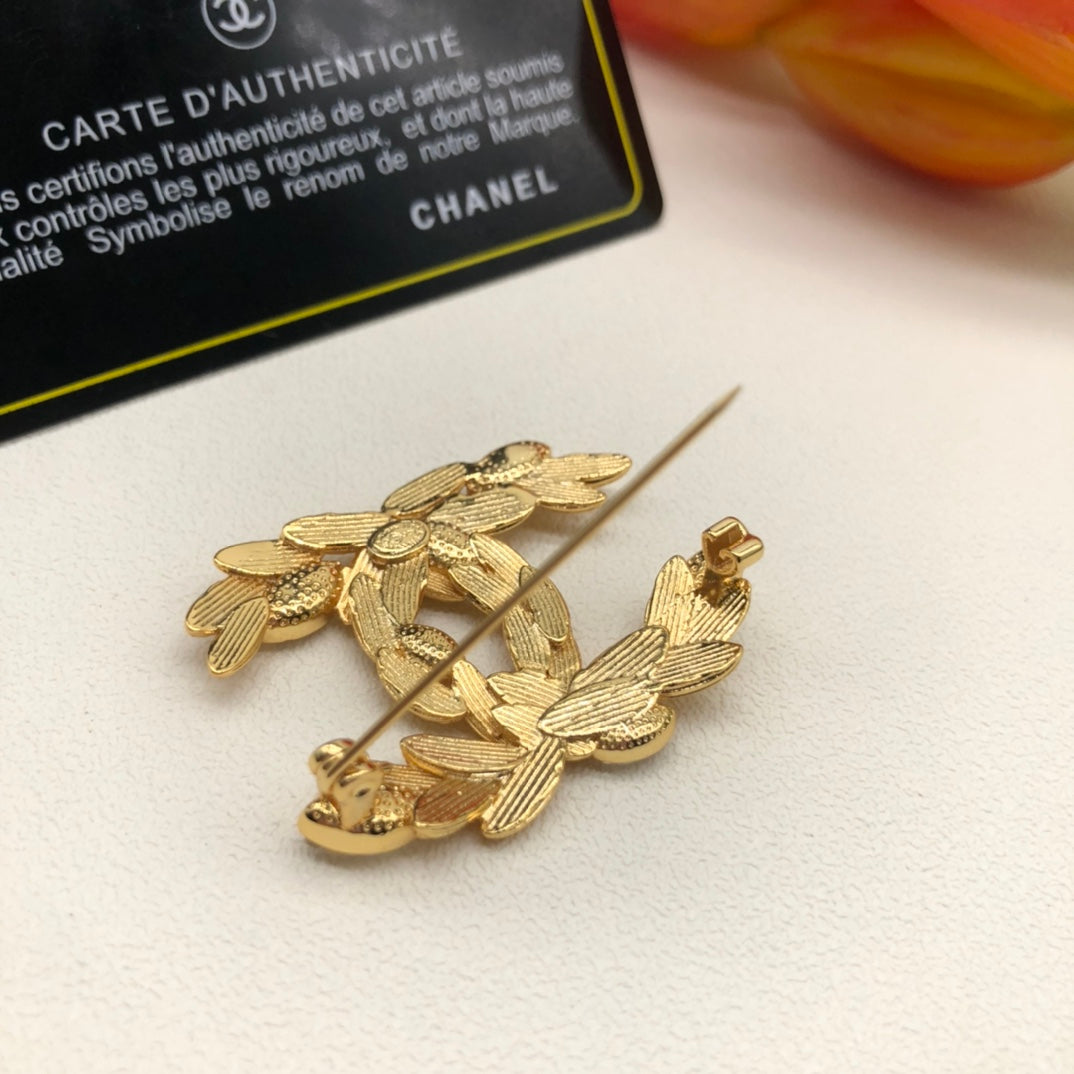 14C876X  Fashion Brooch