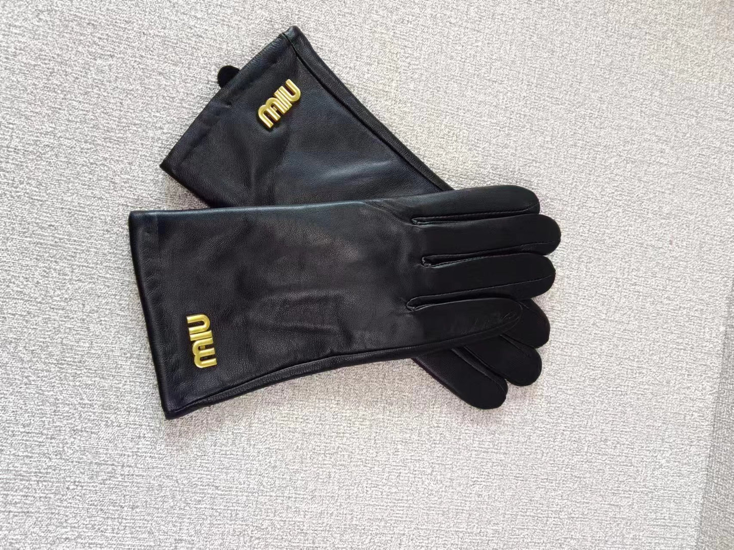 24A108S   Fashion gloves