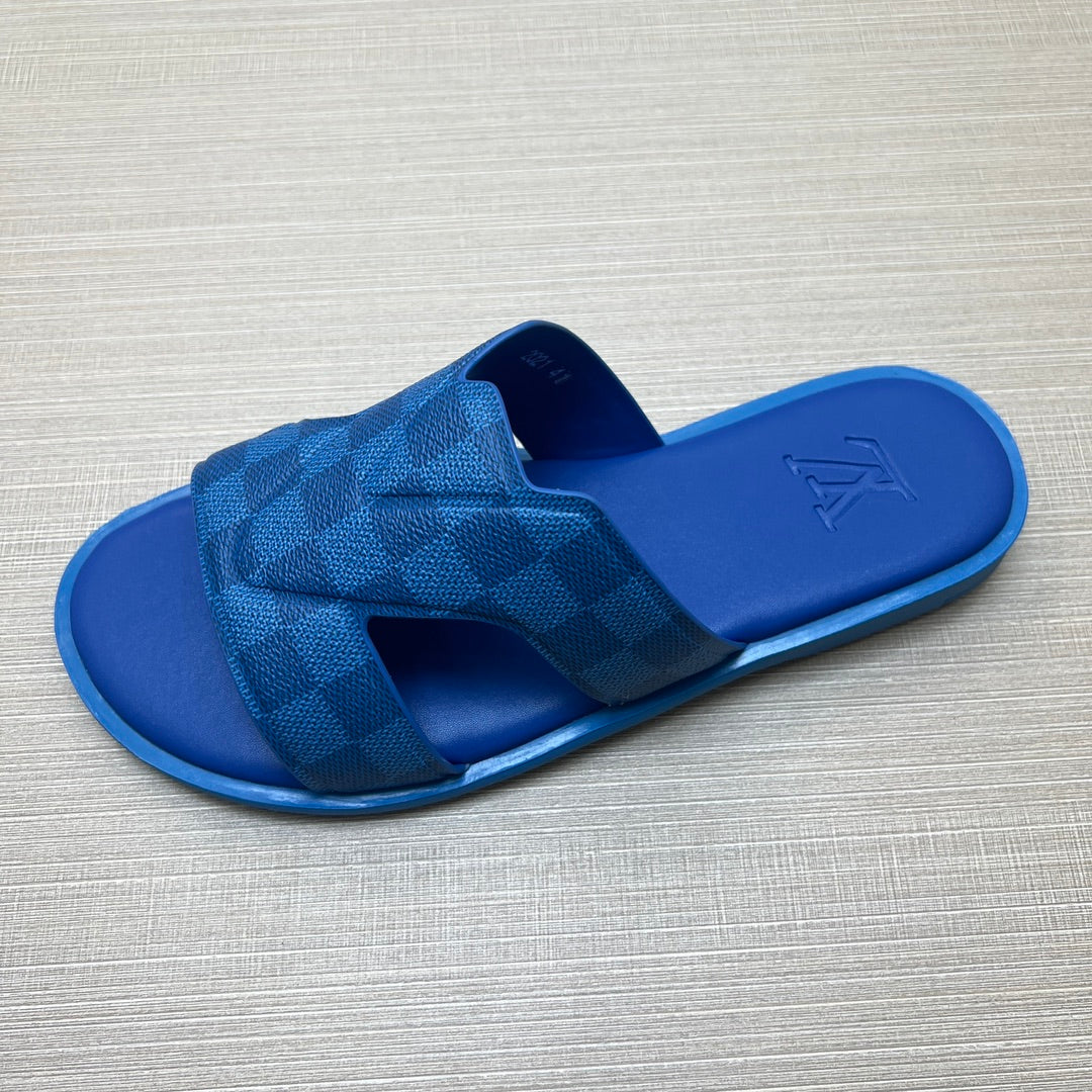 54E22Z    fashion slippers