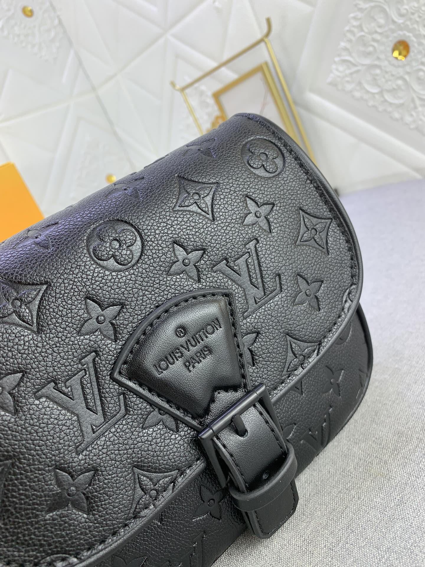 2XC475B Fashionable leather bag