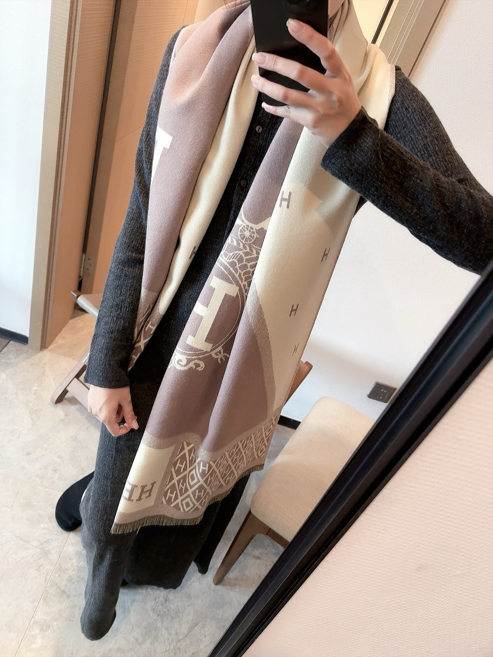 14H395W　 Fashion scarves