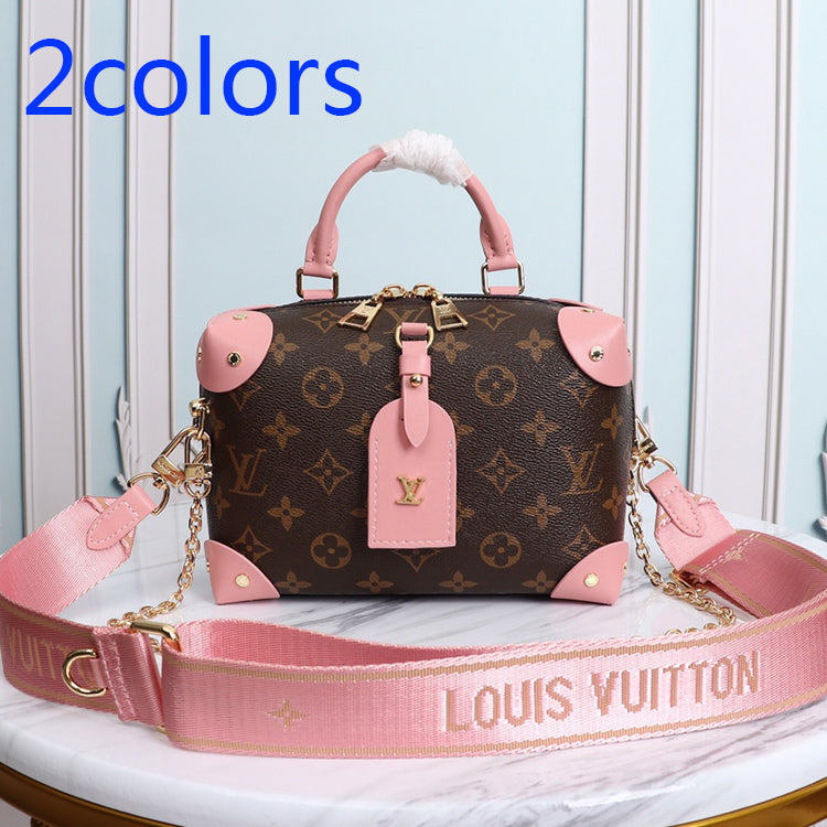 1E33B   Fashionable leather bag 