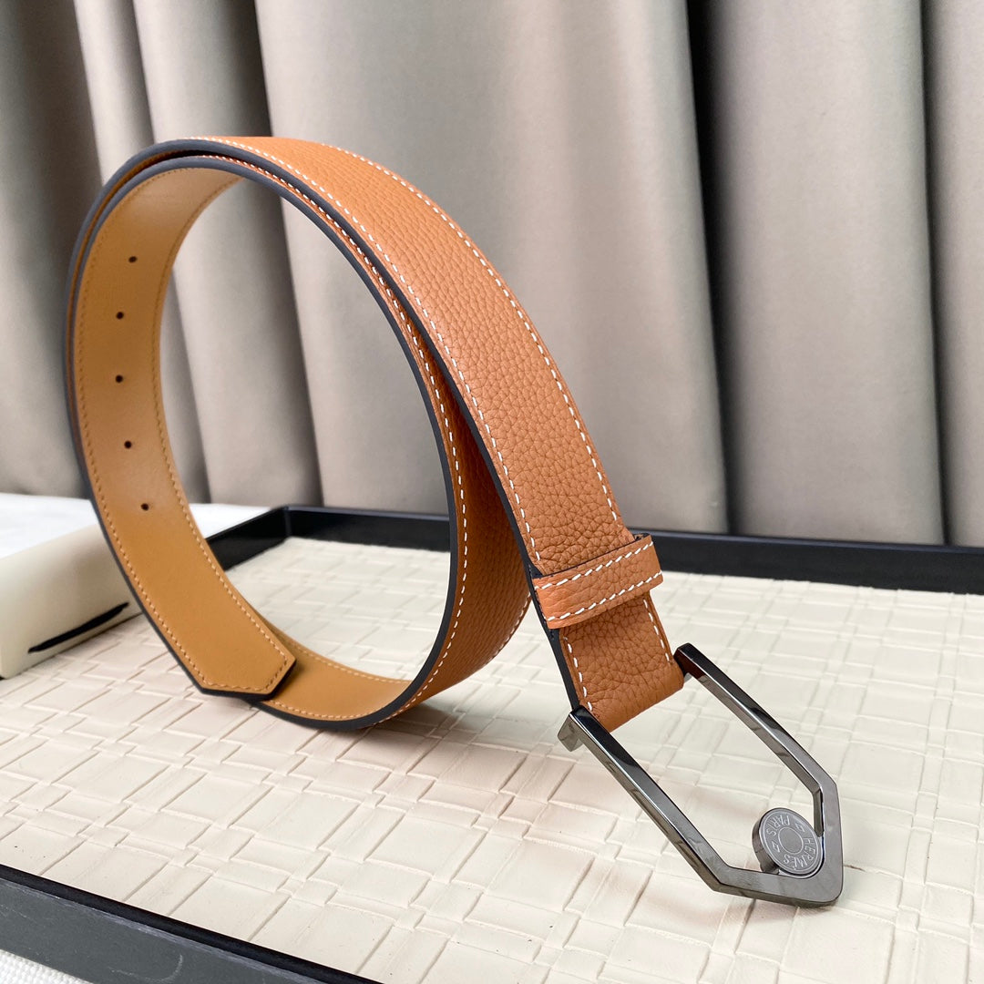 14H105P   (High quality leather belt With full package)