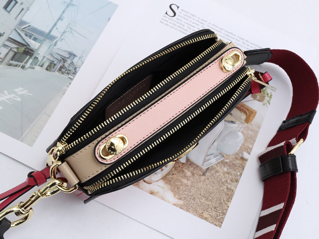 1XA31B  Fashionable leather bag 