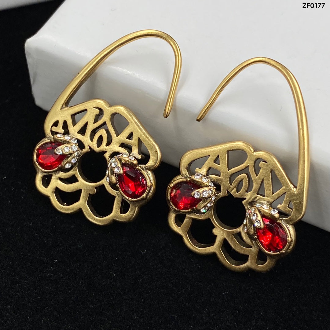 14MQ833K   Fashion Earrings