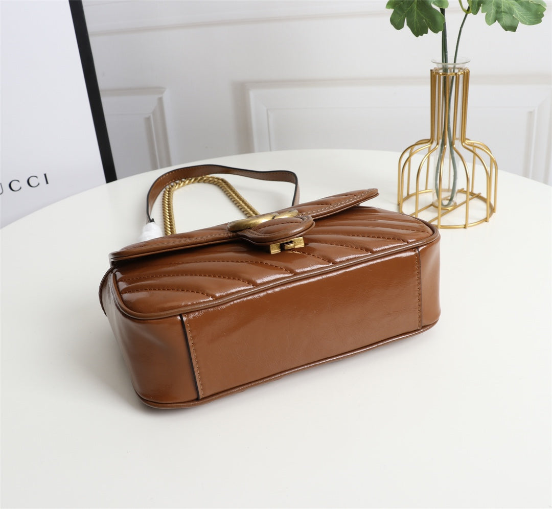 1XB283B  Fashionable leather bag 